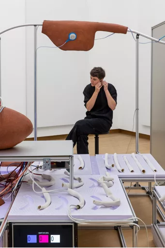 Coralie Vogelaar - Interpersonal Biofeedback Apparatus Encoding Cardiac Fluctuations, 2021 Installation view at Stedelijk Museum Amsterdam Photos: Daniel Nicolas