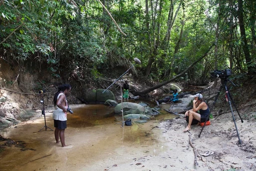 The making of the film Stones Have Laws: at the creek Kayapati. Photo by Lonnie van Brummelen.